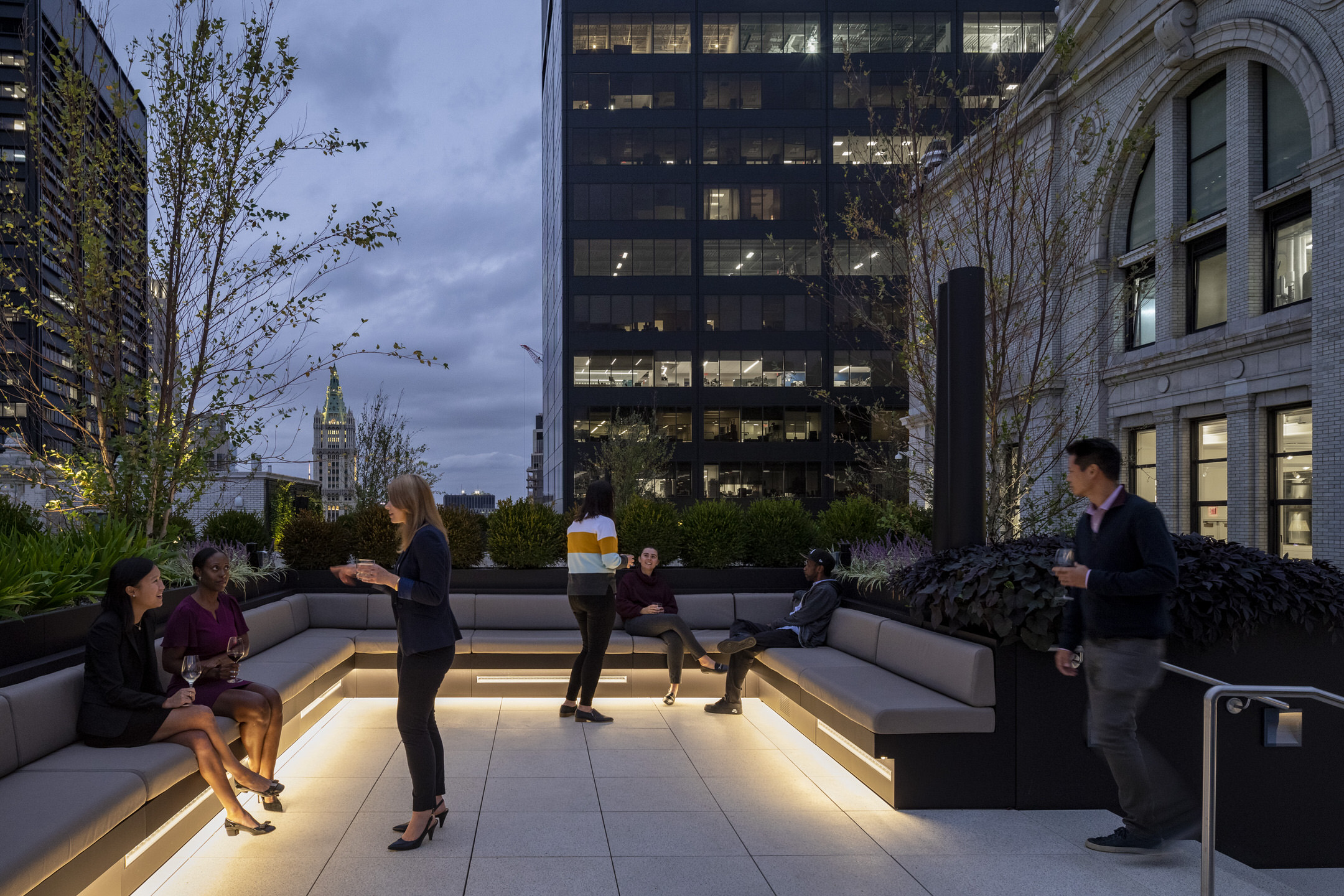 A casual cocktail hour on the Bankers Club terraces